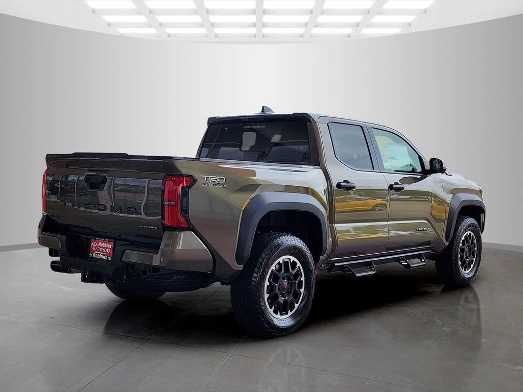 2026 Toyota Tacoma TRD Off Road - Photo 3