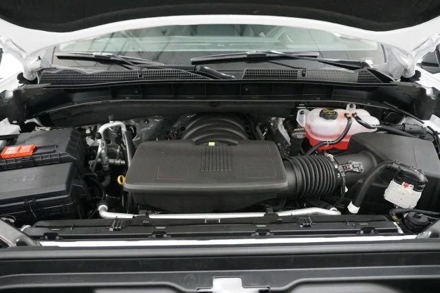 New 2026 Summit White GMC Elevation image 33