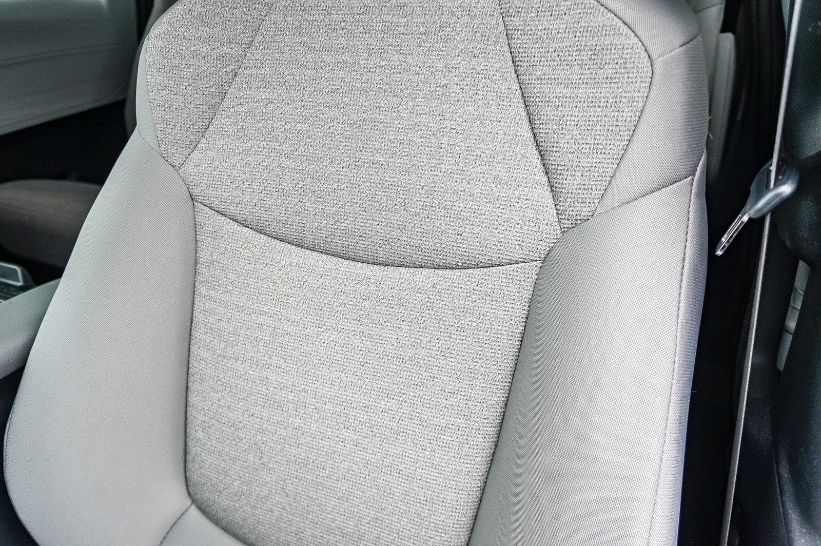 Used 2025 Ice Cap Toyota LE image 24