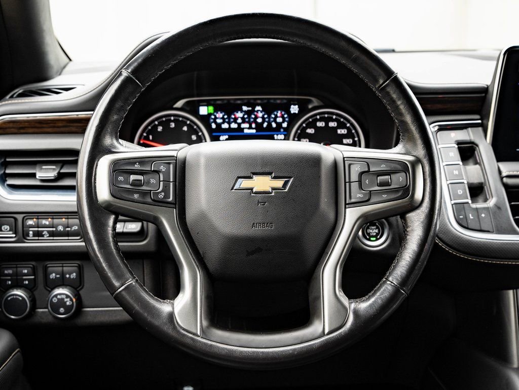 Used 2021 Iridescent Pearl Tricoat Chevrolet Premier image 41
