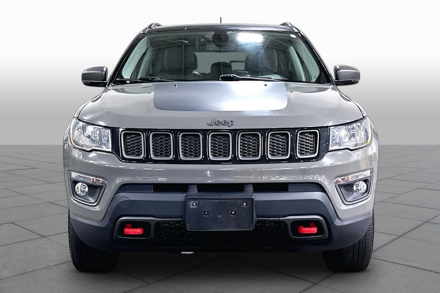 Used 2020 Sting-Gray Clearcoat Jeep Trailhawk image 3