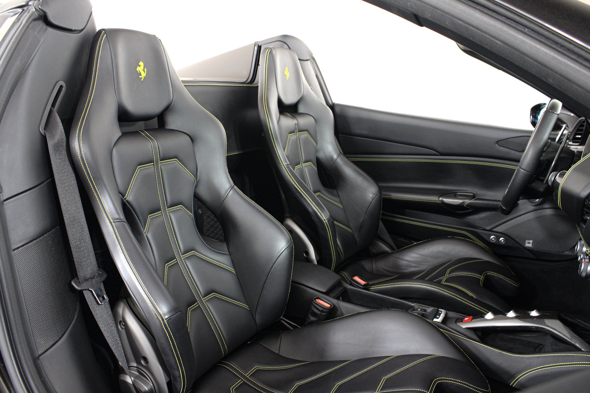 Used 2017 Black Ferrari  image 28