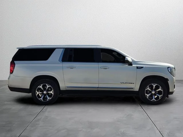 Used 2021 White GMC SLT image 5