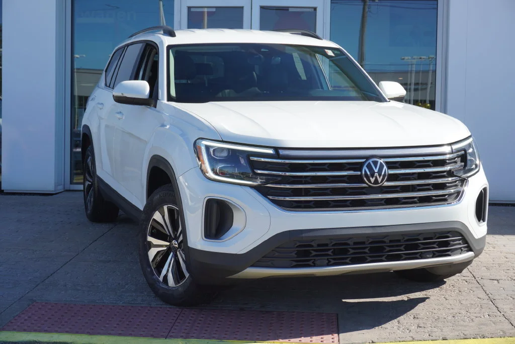 Certified Used 2024 White Volkswagen 2.0T SE image 7