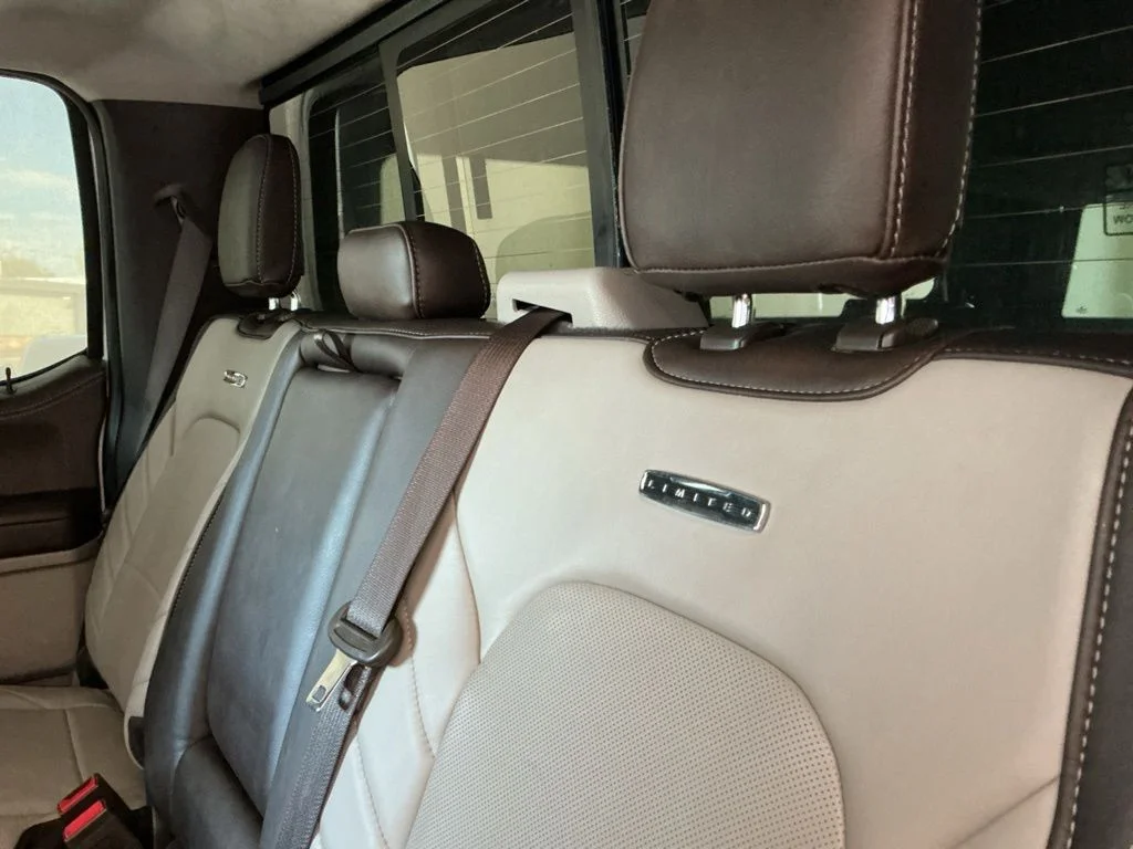 Used 2019 White Platinum Clearcoat Metallic Ford Limited image 21