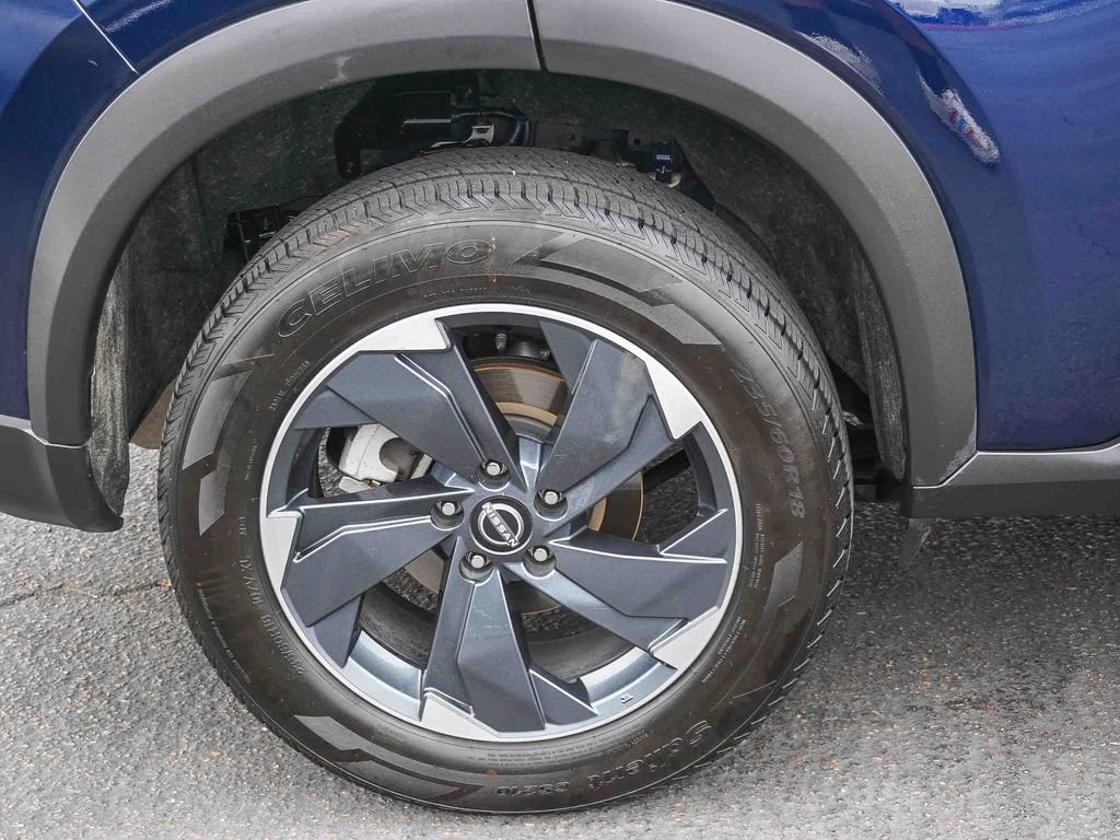 Used 2024 Blue Nissan SV image 8