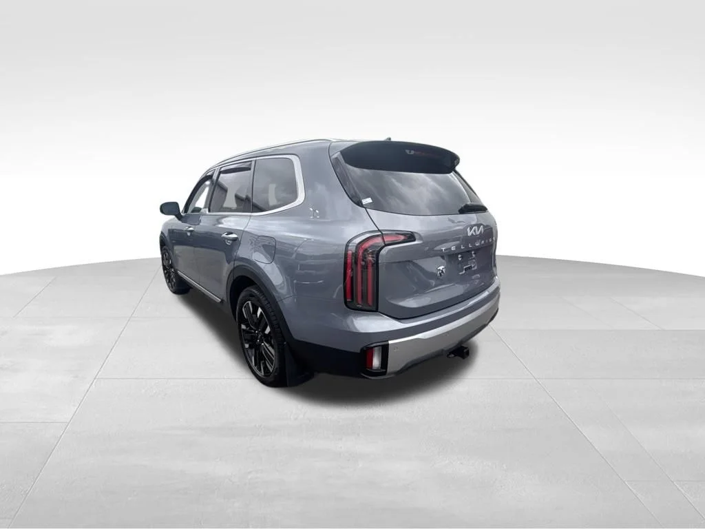Used 2023 Silver Kia SX-Prestige image 4