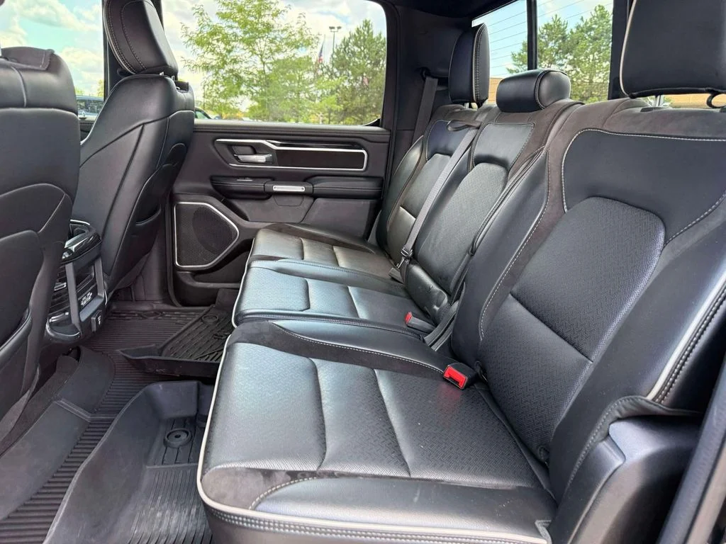 Used 2020 Black Ram Laramie image 12