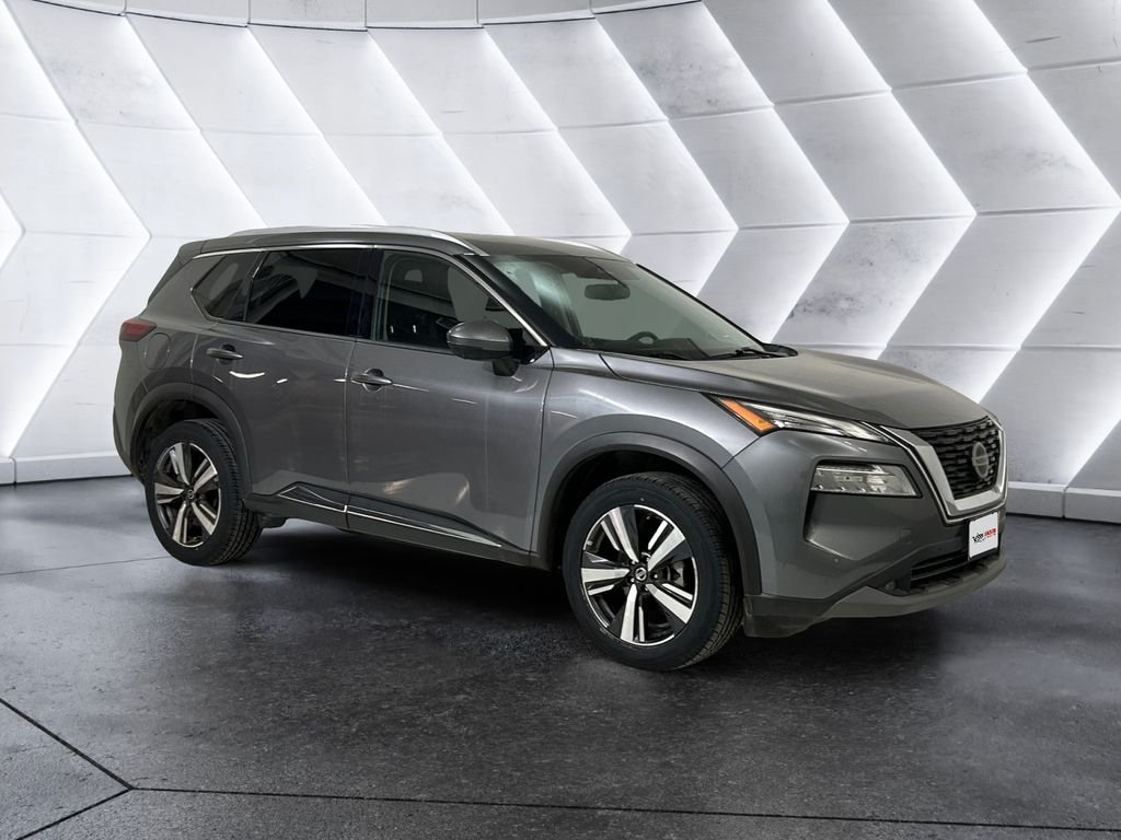 Used 2021 Gray Nissan SL image 1