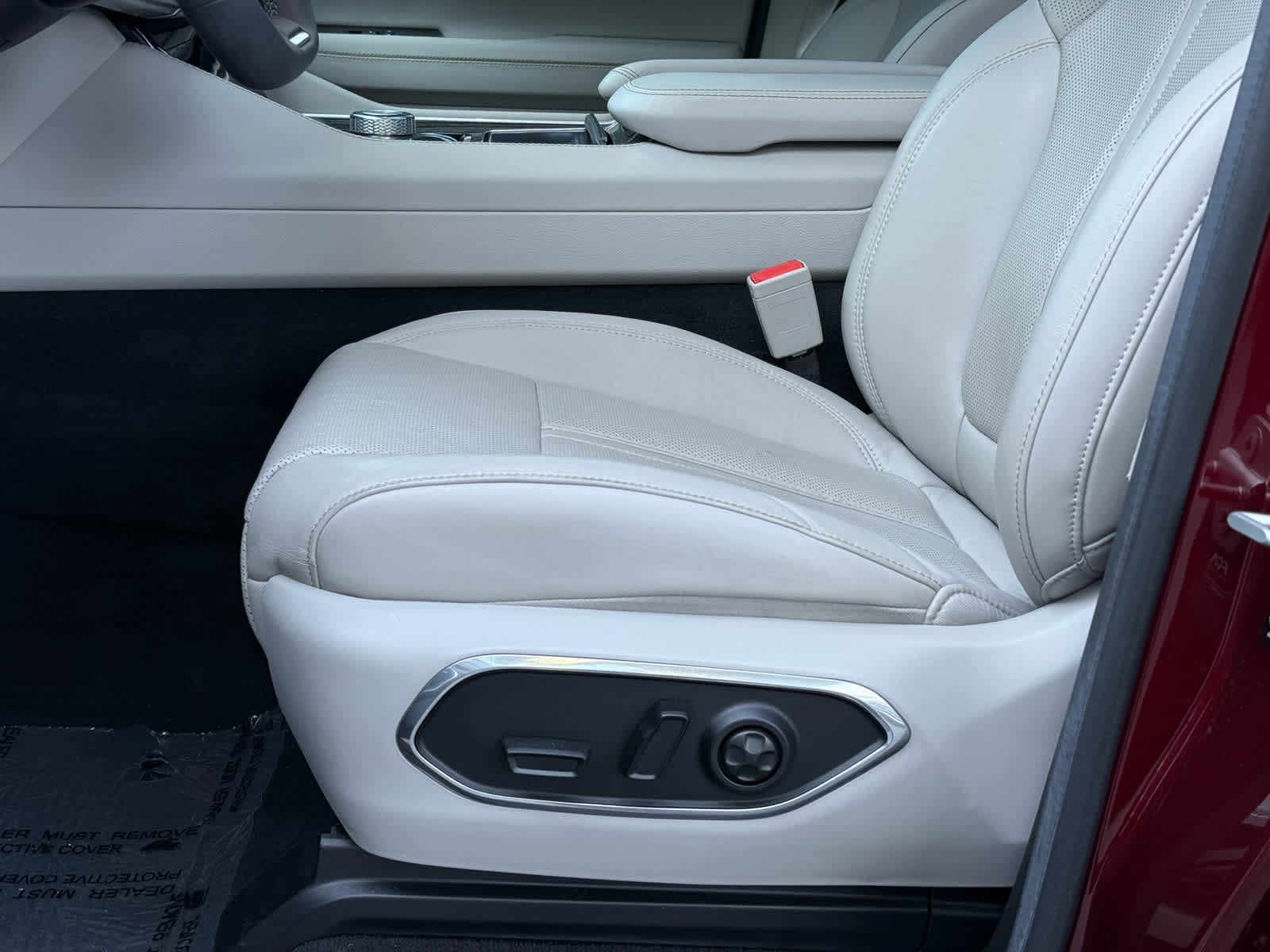 Used 2022 Velvet Red Pearlcoat Jeep Series II image 13
