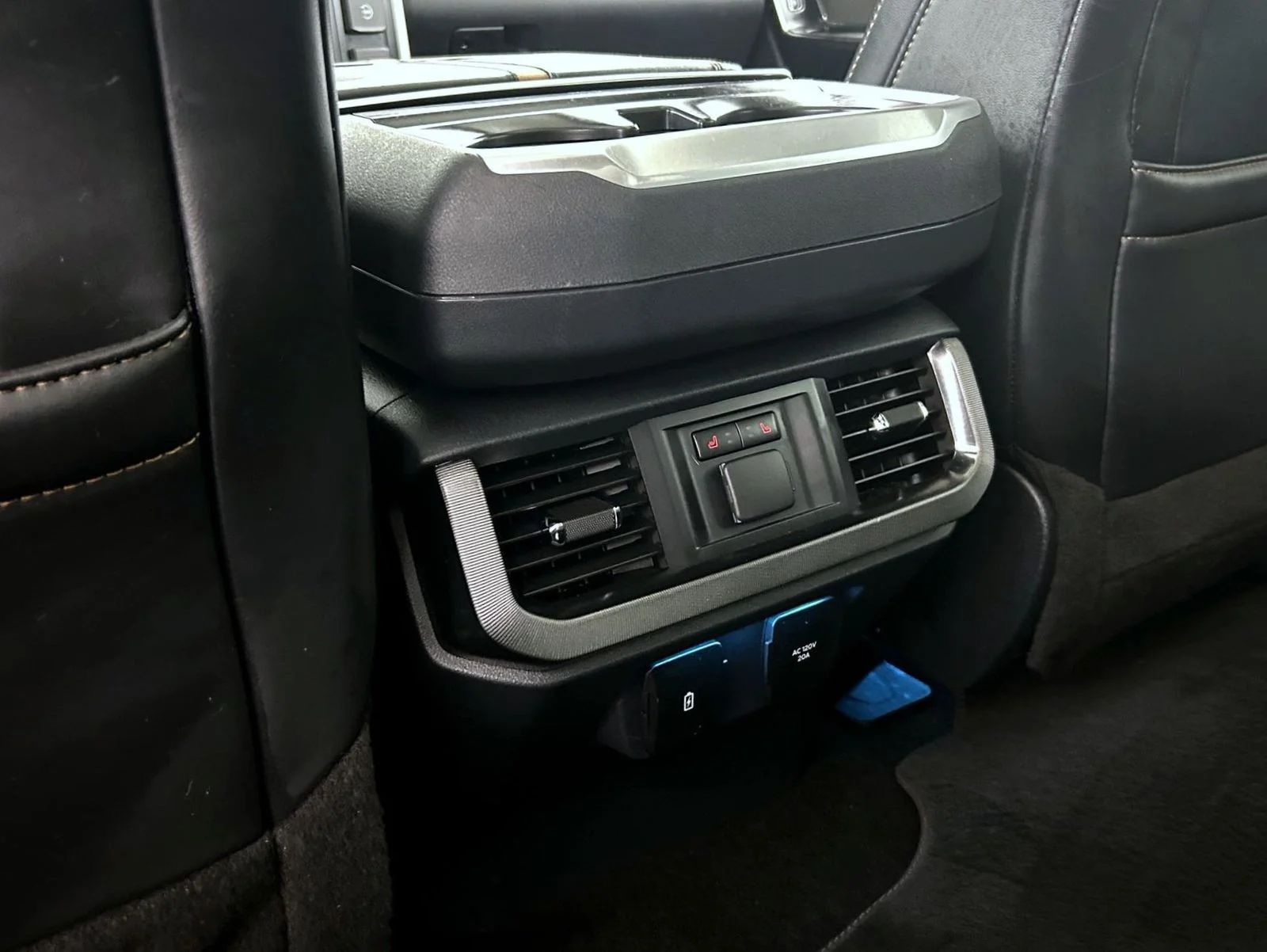 Used 2022 Black Ford Platinum image 22