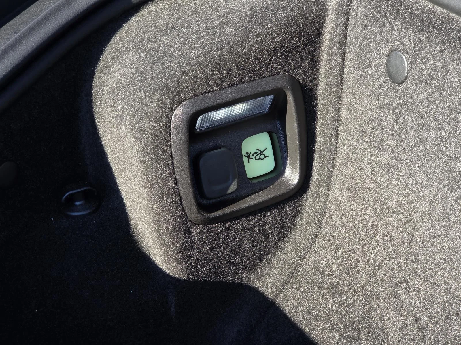 Used 2026 Arctic White Chevrolet 1LZ image 12