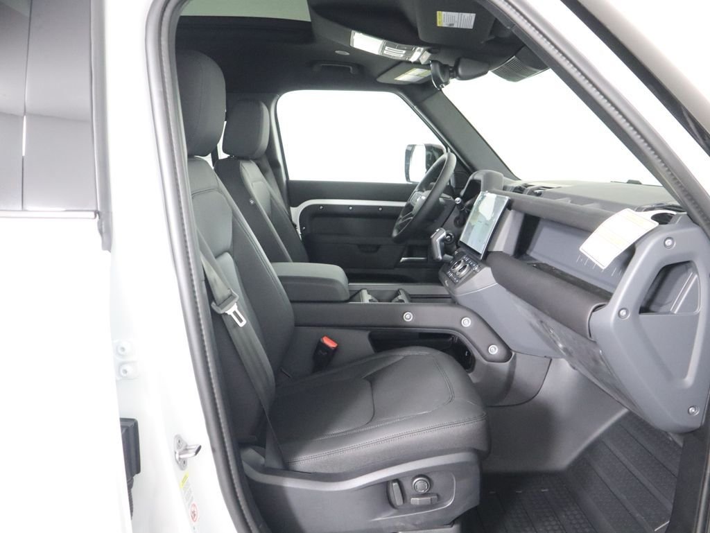 2026 Land Rover Defender S - Photo 20