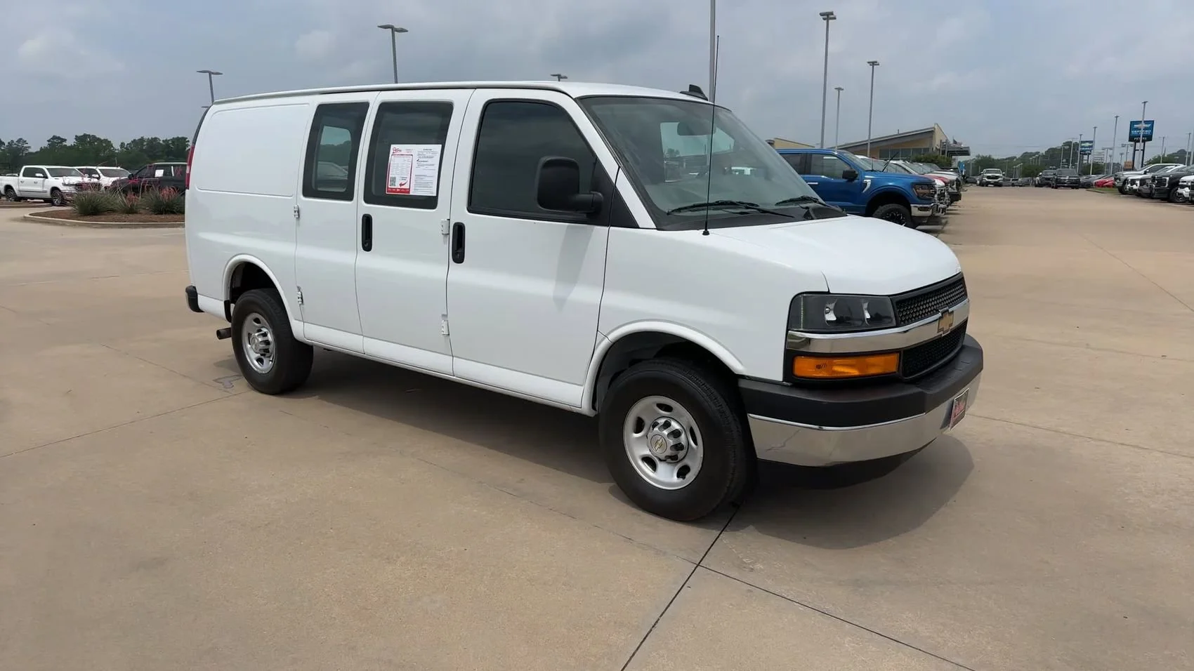 Used 2024 Summit White Chevrolet Work Van image 3