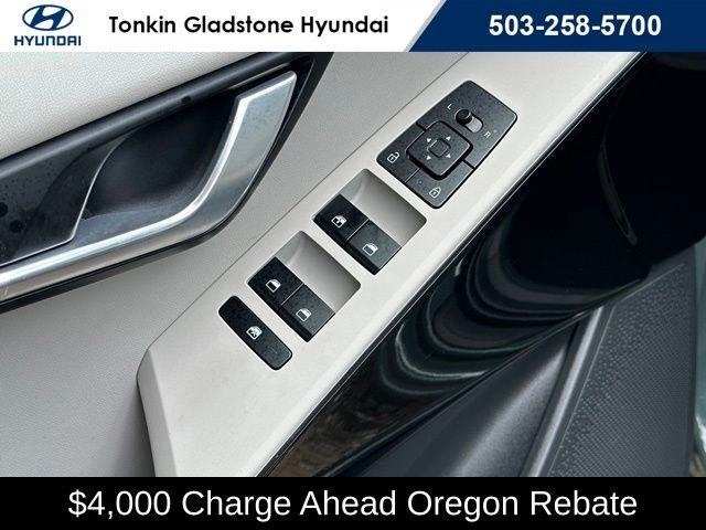 Used 2023 Cityscape Green Kia Wind image 11