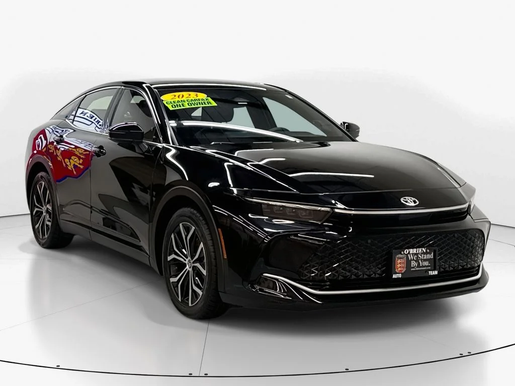 2023 Toyota Crown Limited AWD's photo