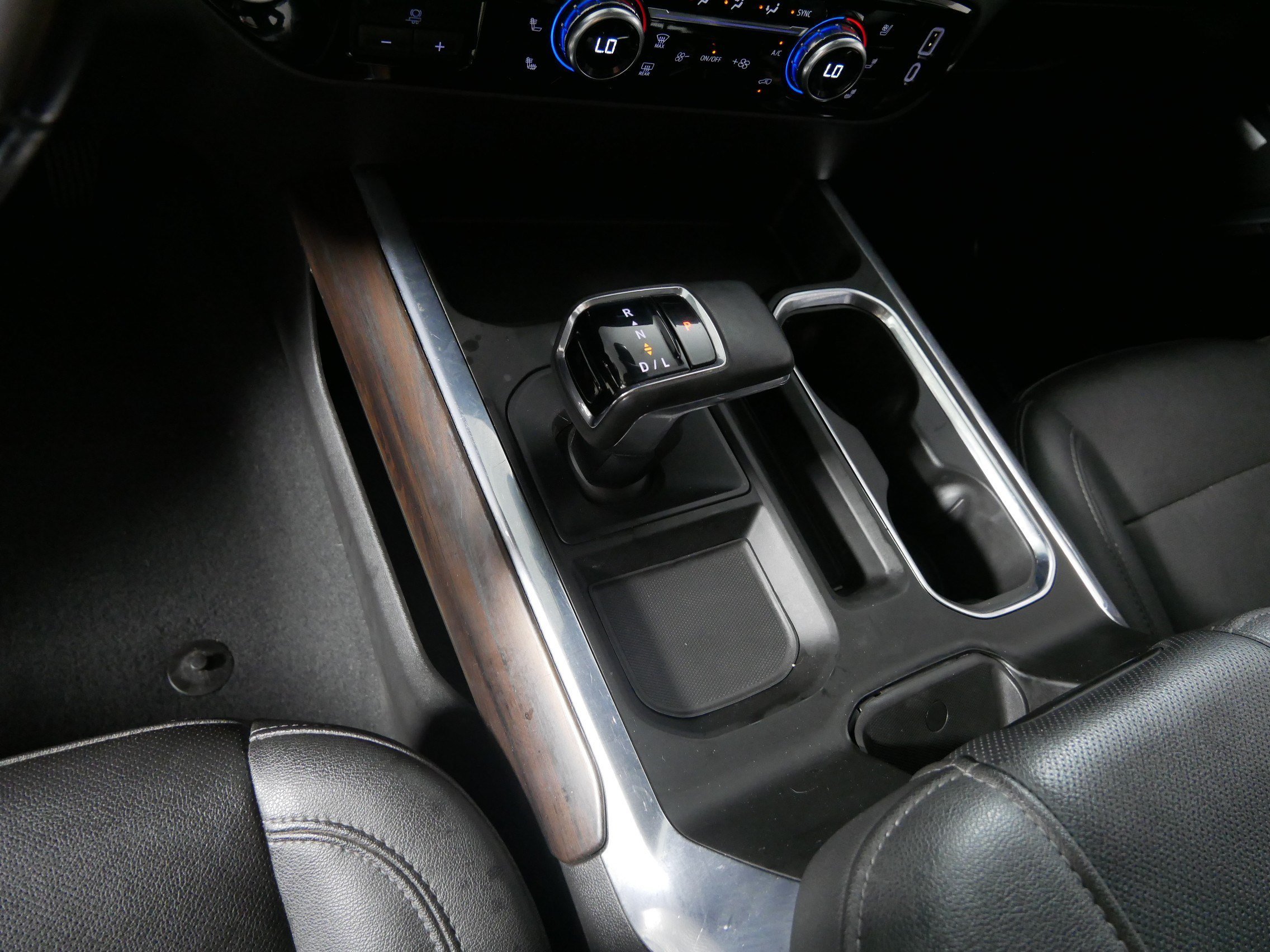 Used 2023 Titanium Rush Metallic GMC SLT image 24
