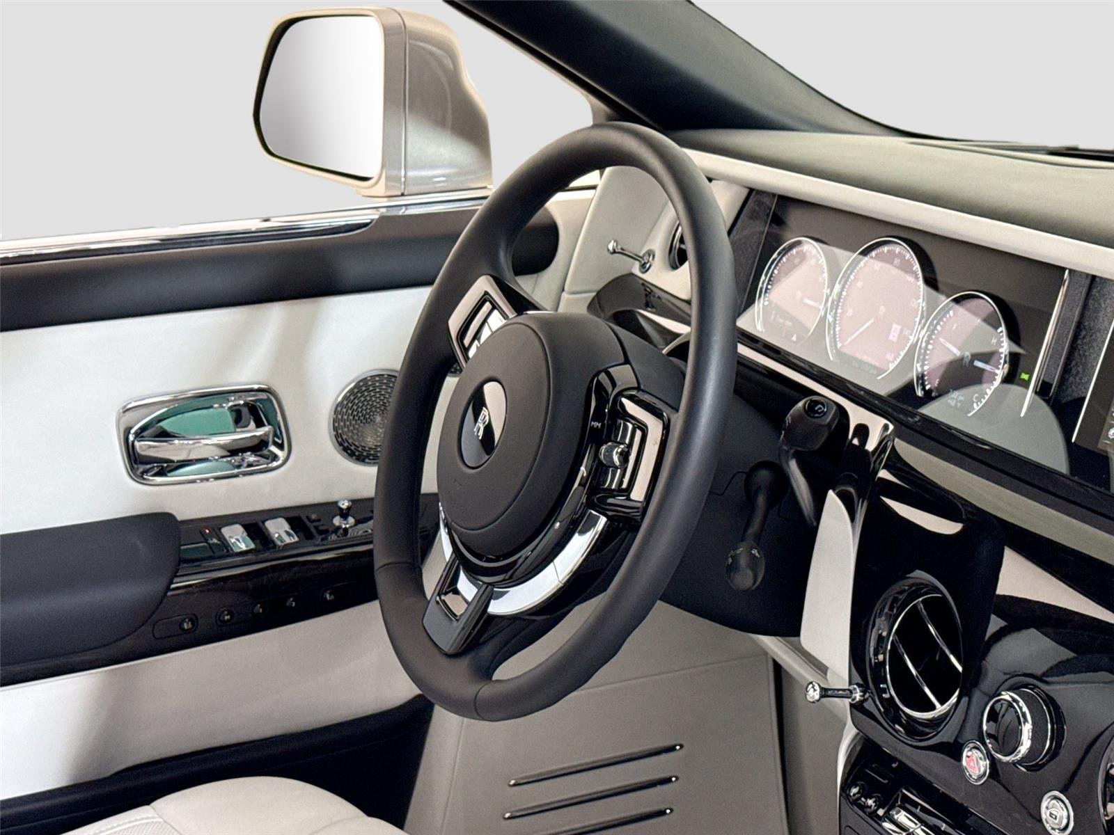 Used 2023  Rolls-Royce  image 41
