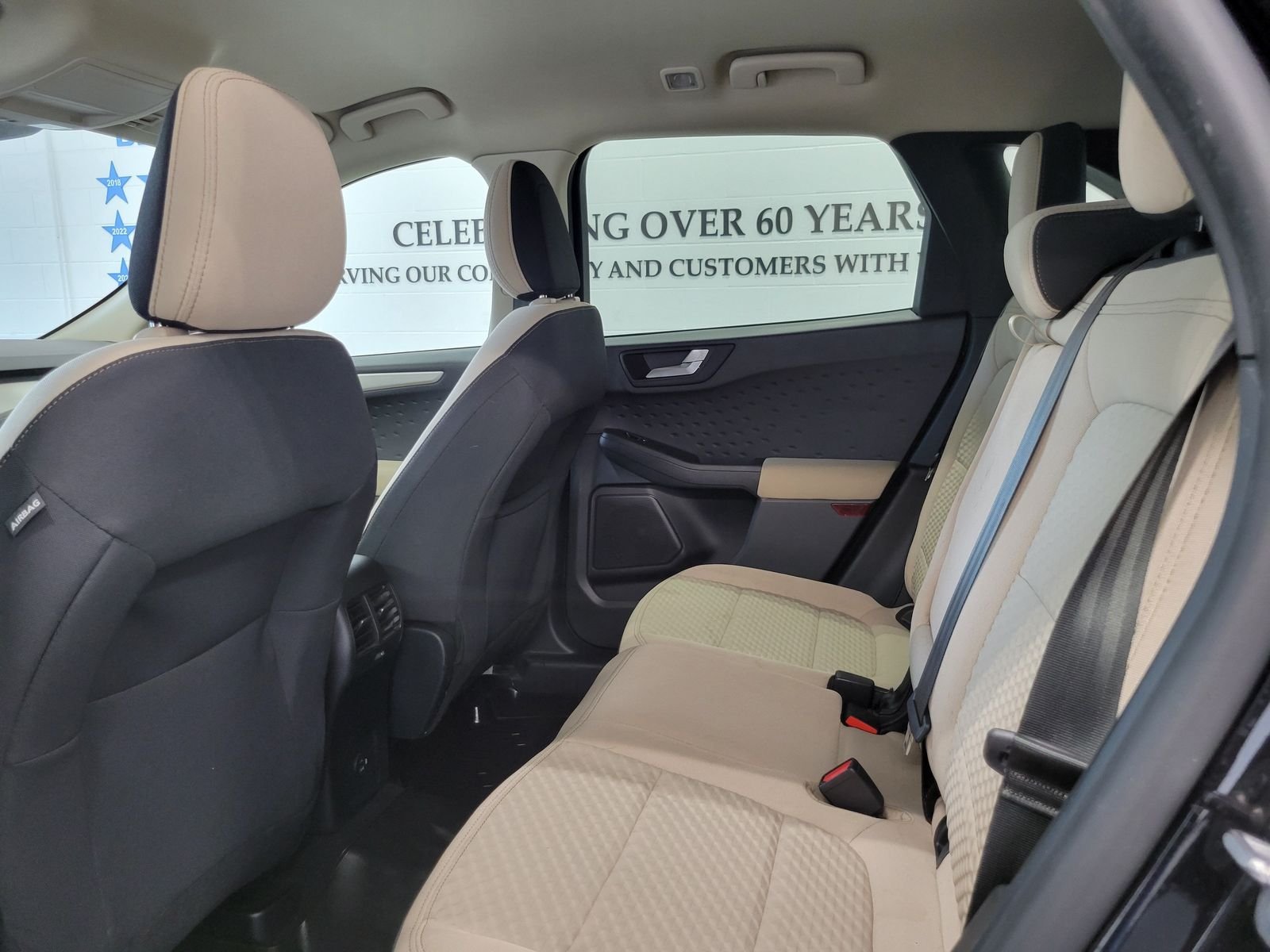 Used 2020  Ford SE image 24