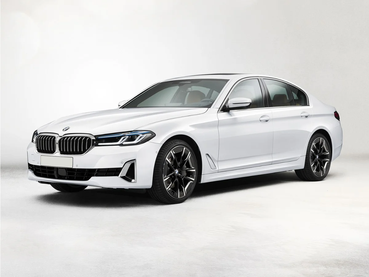 Used 2021 Gray BMW 530i xDrive image 1
