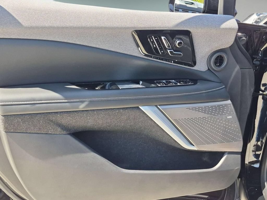 2027 Cadillac OPTIQ Luxury - Photo 21