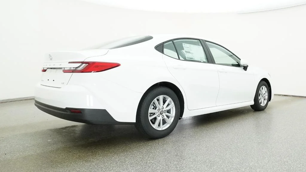 New 2026 Ice Cap Toyota LE image 17