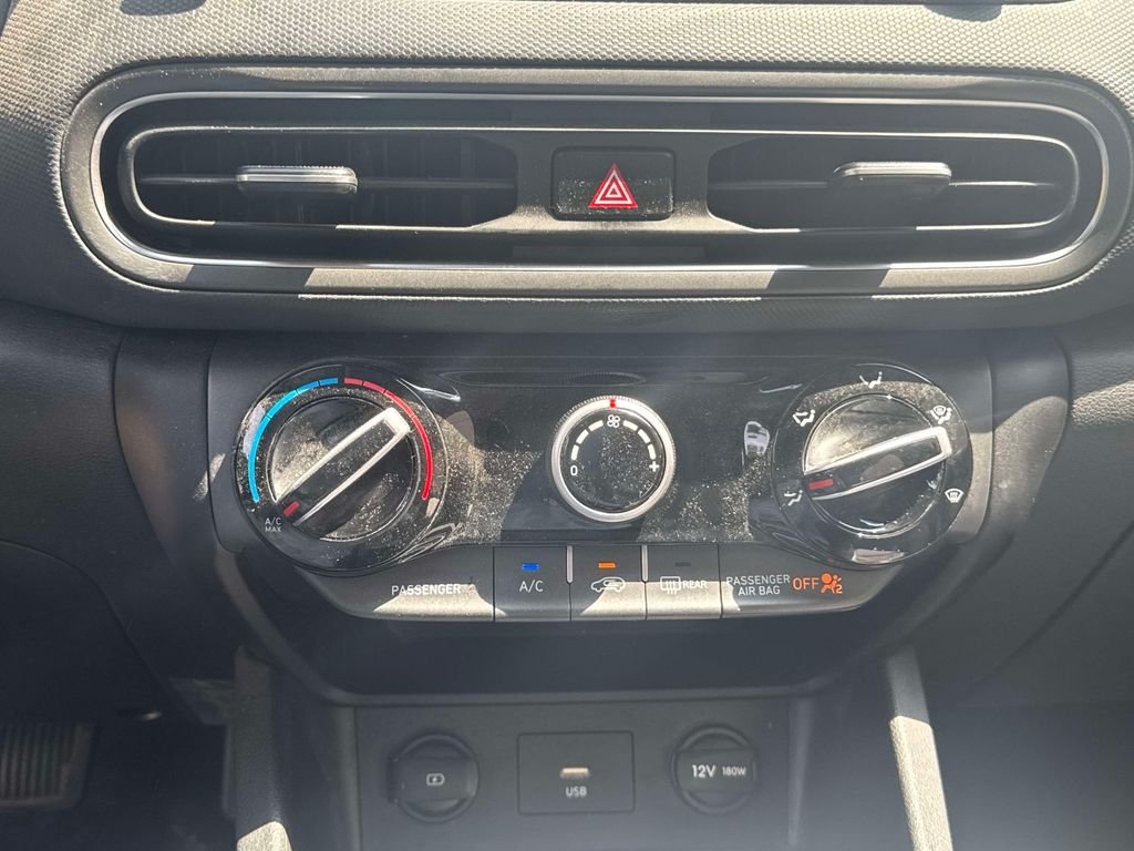 2023 Hyundai Kona SE - Photo 25