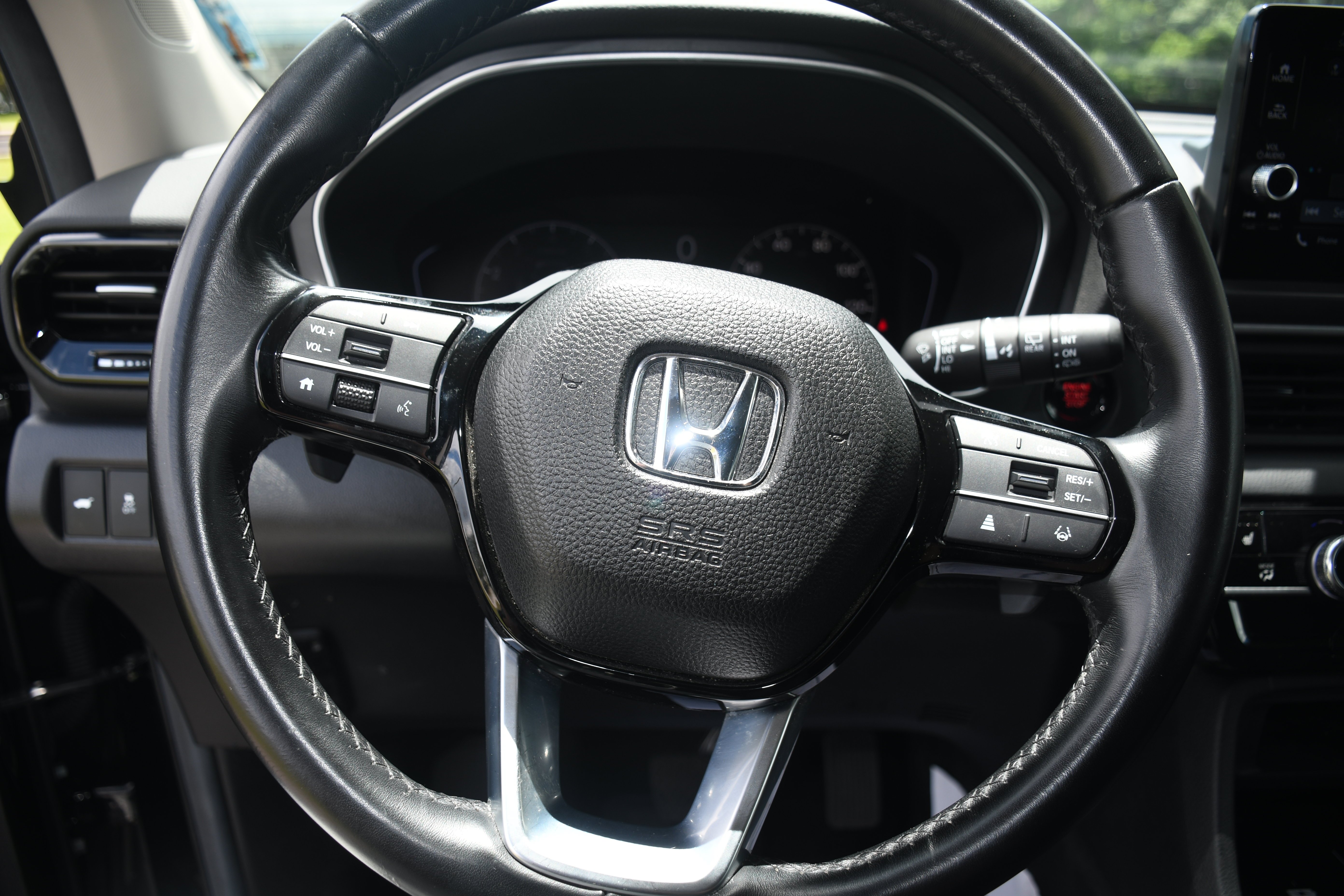 Used 2025 Black Honda EX-L image 13