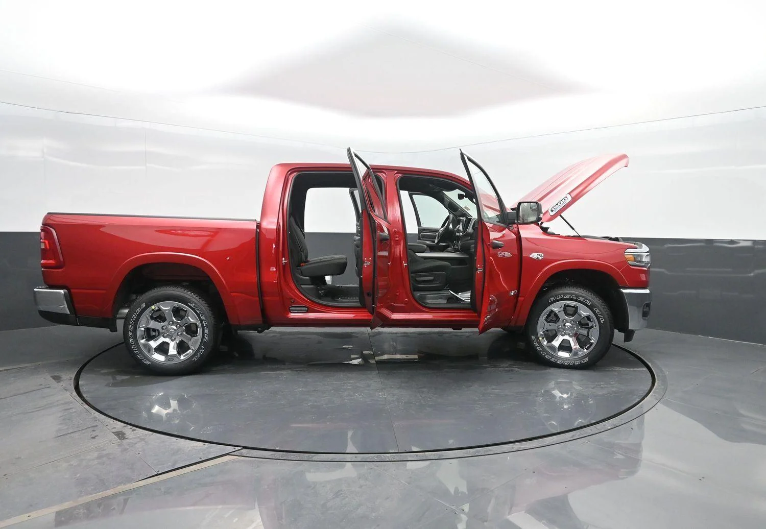 New 2026 Molten Red Pearl-Coat Exterior Paint RAM Big Horn image 50
