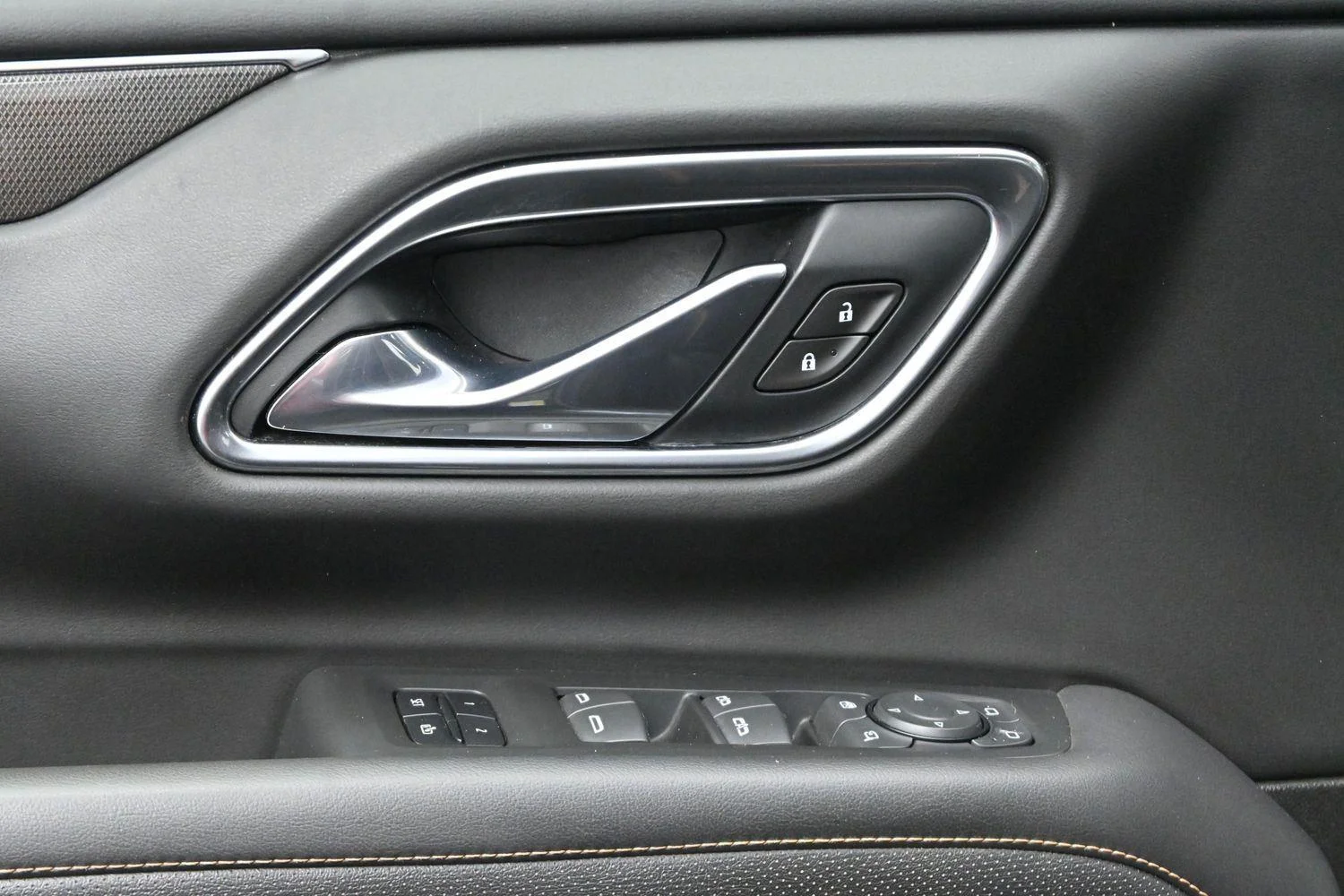 Used 2021 Dark Sky Metallic GMC AT4 image 14