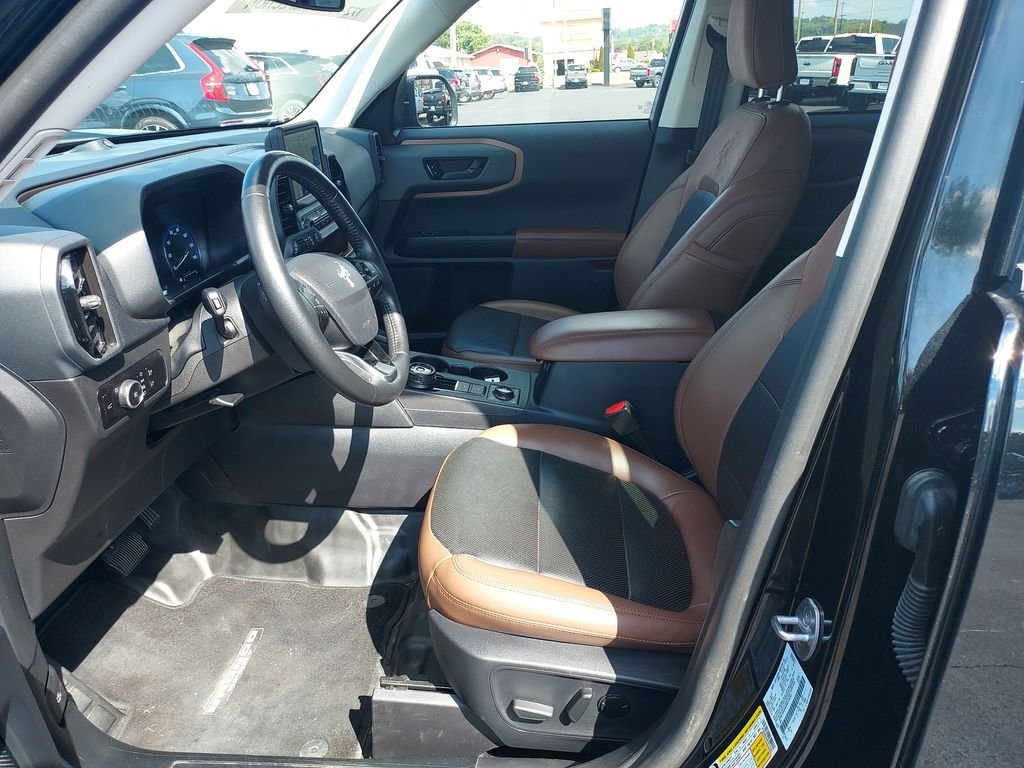 Used 2023 Black Ford Badlands image 13