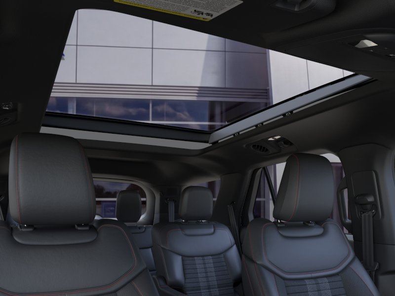 New 2026 Star White Metallic Tri-Coat Ford ST-Line image 44