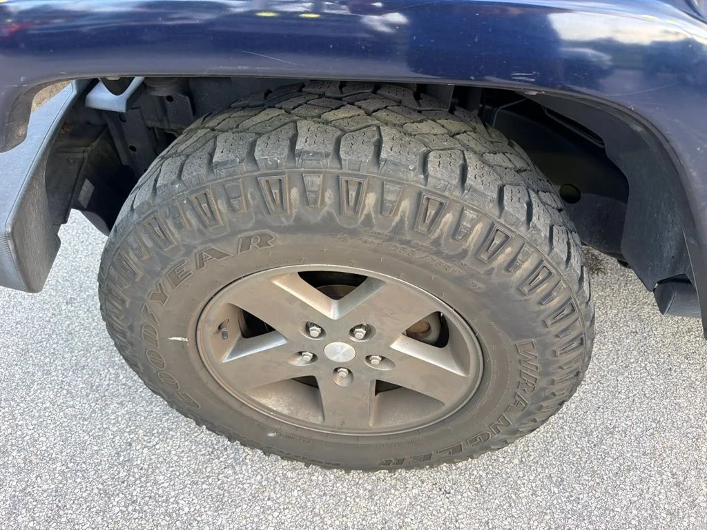 Used 2013 True Blue Pearlcoat Jeep Unlimited Freedom Edition image 10
