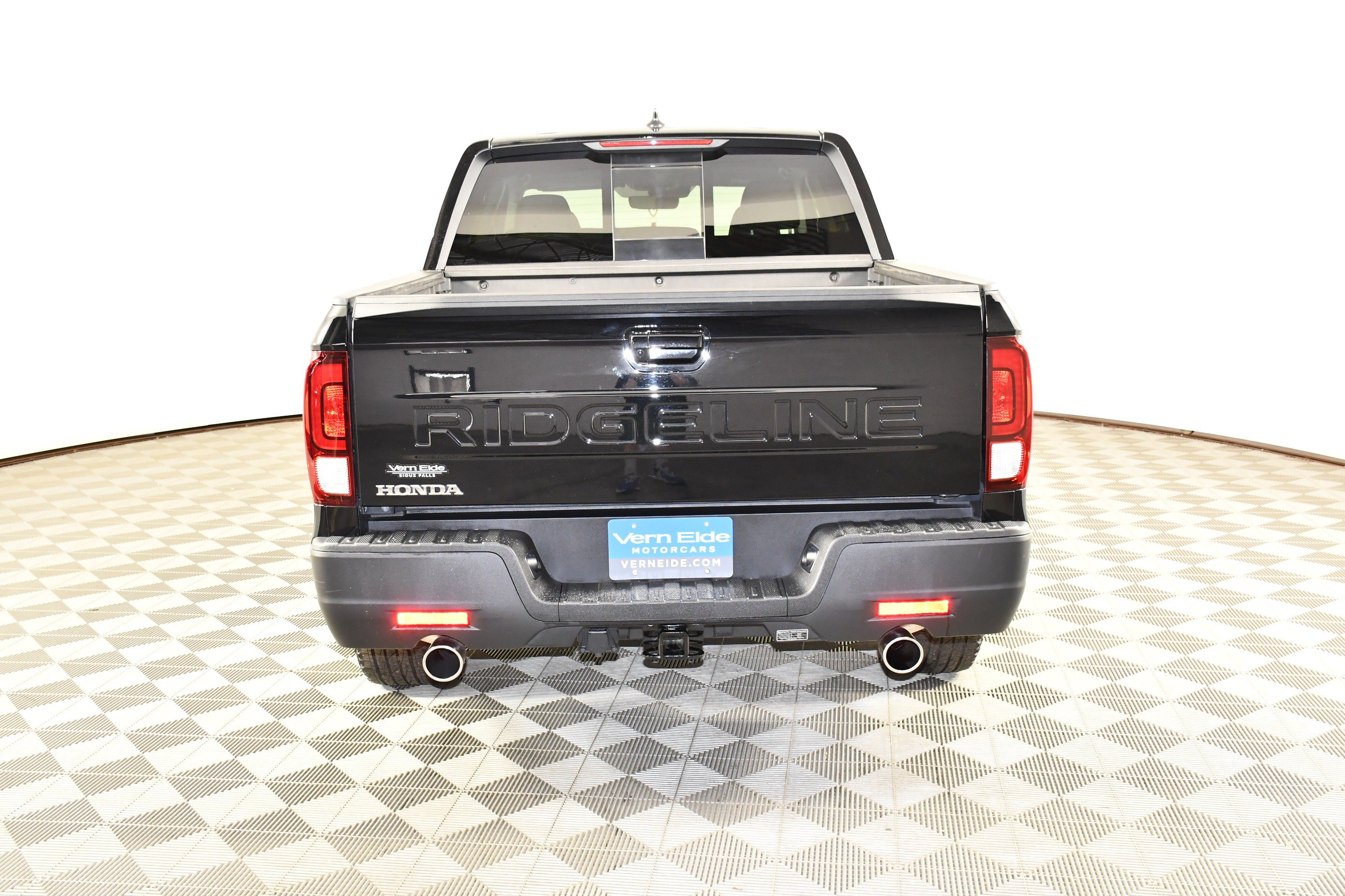 Certified Used 2024 Crystal Black Pearl Honda AWD RTL image 6