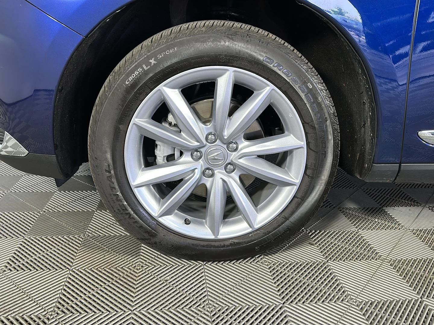 Used 2024 Fathom Blue Pearl Acura SH-AWD image 4