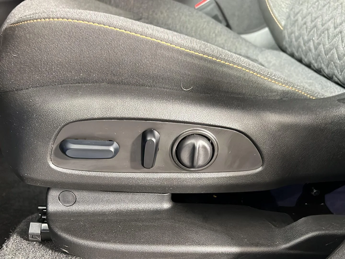 Used 2024 Riptide Blue Chevrolet LT image 8