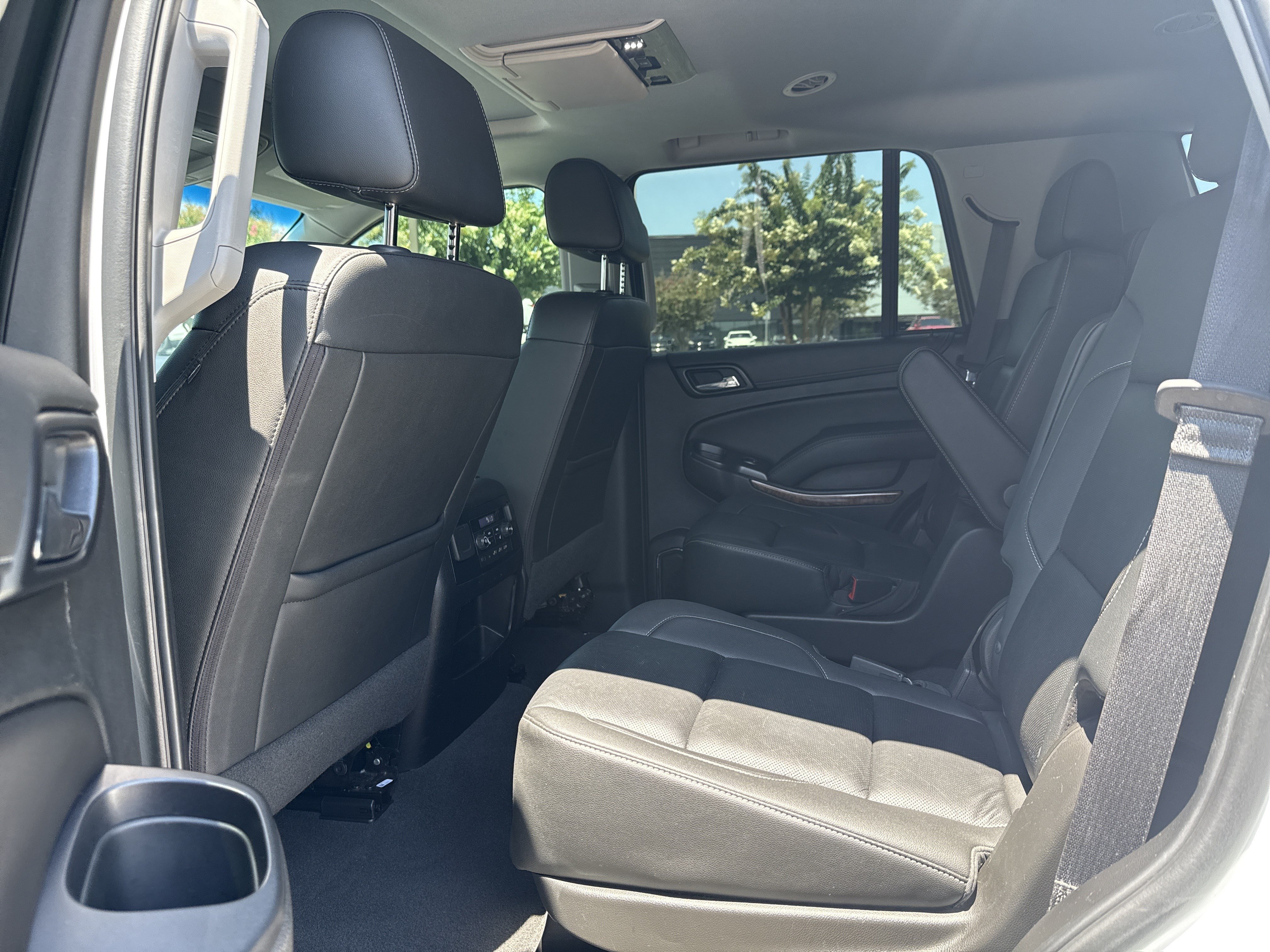 Used 2019 Summit White Chevrolet Premier image 21