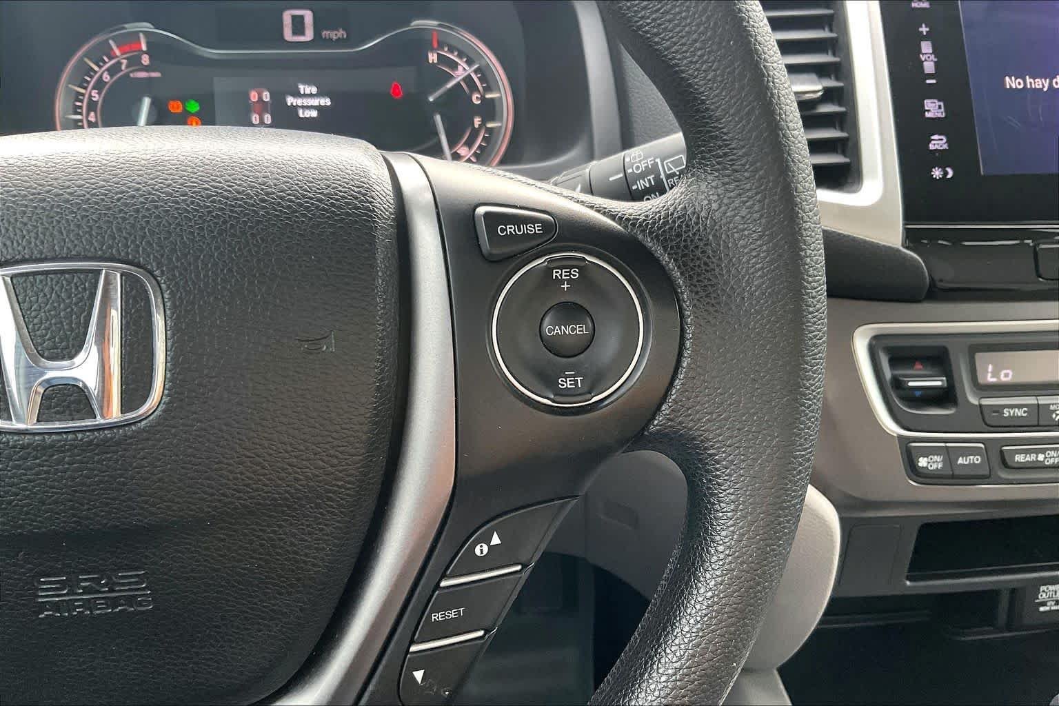 Used 2017  Honda EX image 24