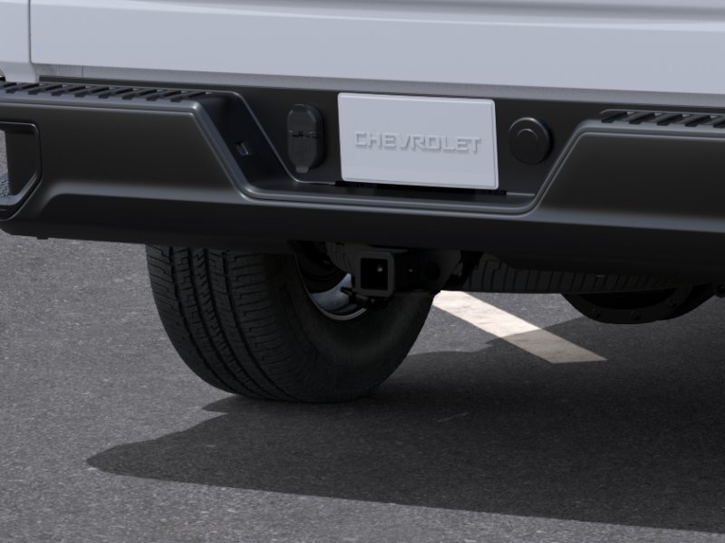 New 2026 Summit White Chevrolet WT image 15