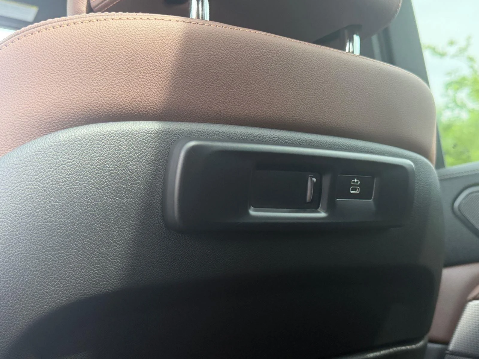 Used 2022 Carbon Black Metallic BMW M50i image 43