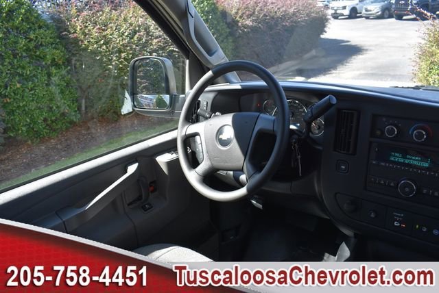 2025 Chevrolet Express Cargo Work Van - Photo 17