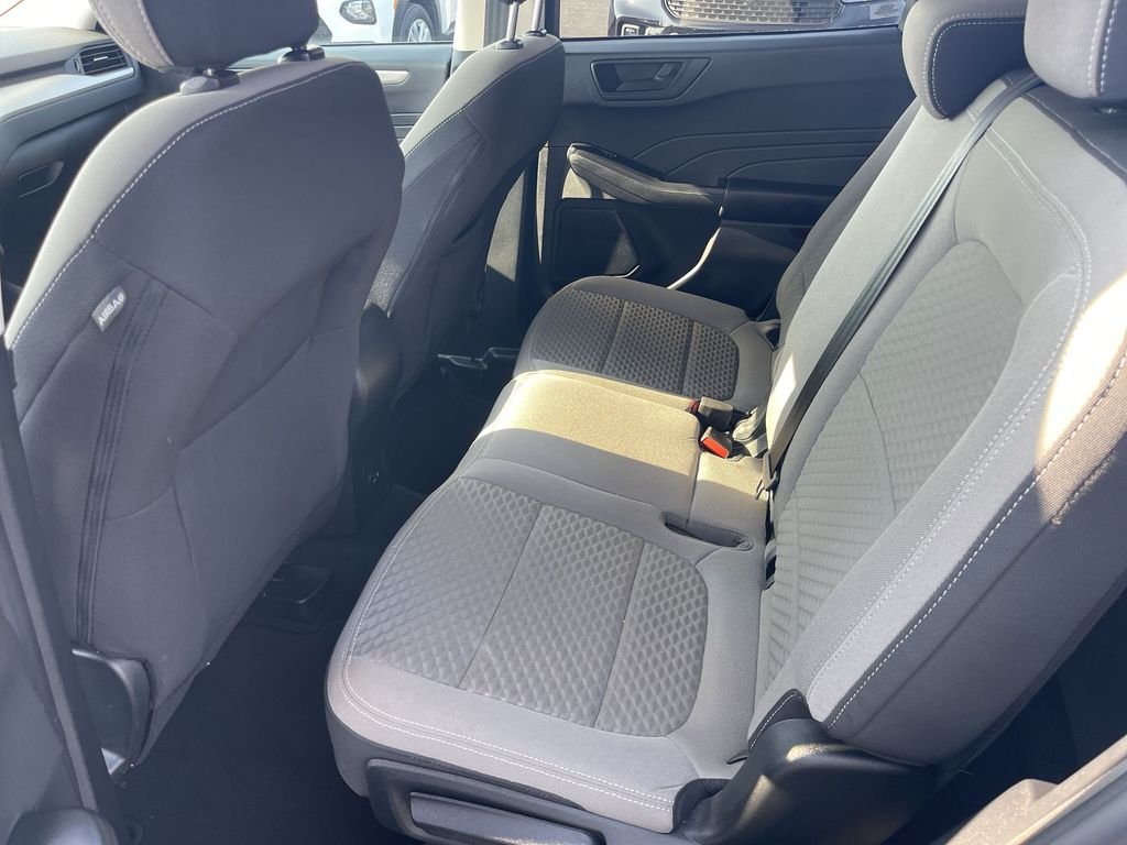 Used 2022 Gray Ford SE image 22