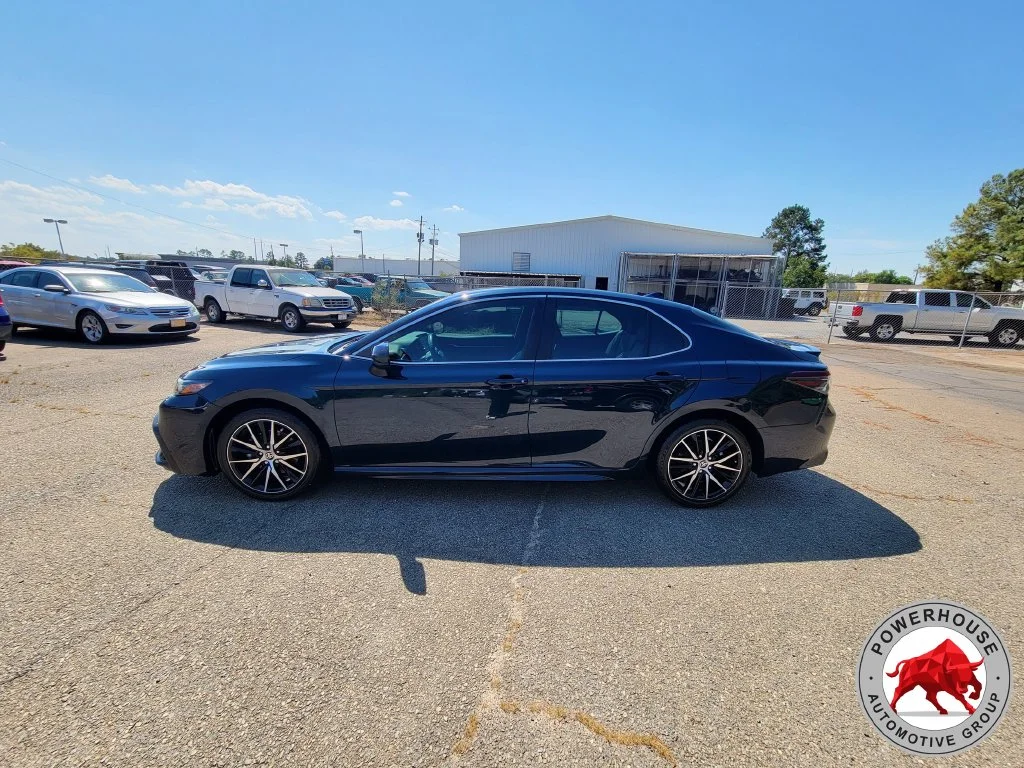 Used 2021 Blue Toyota SE image 3