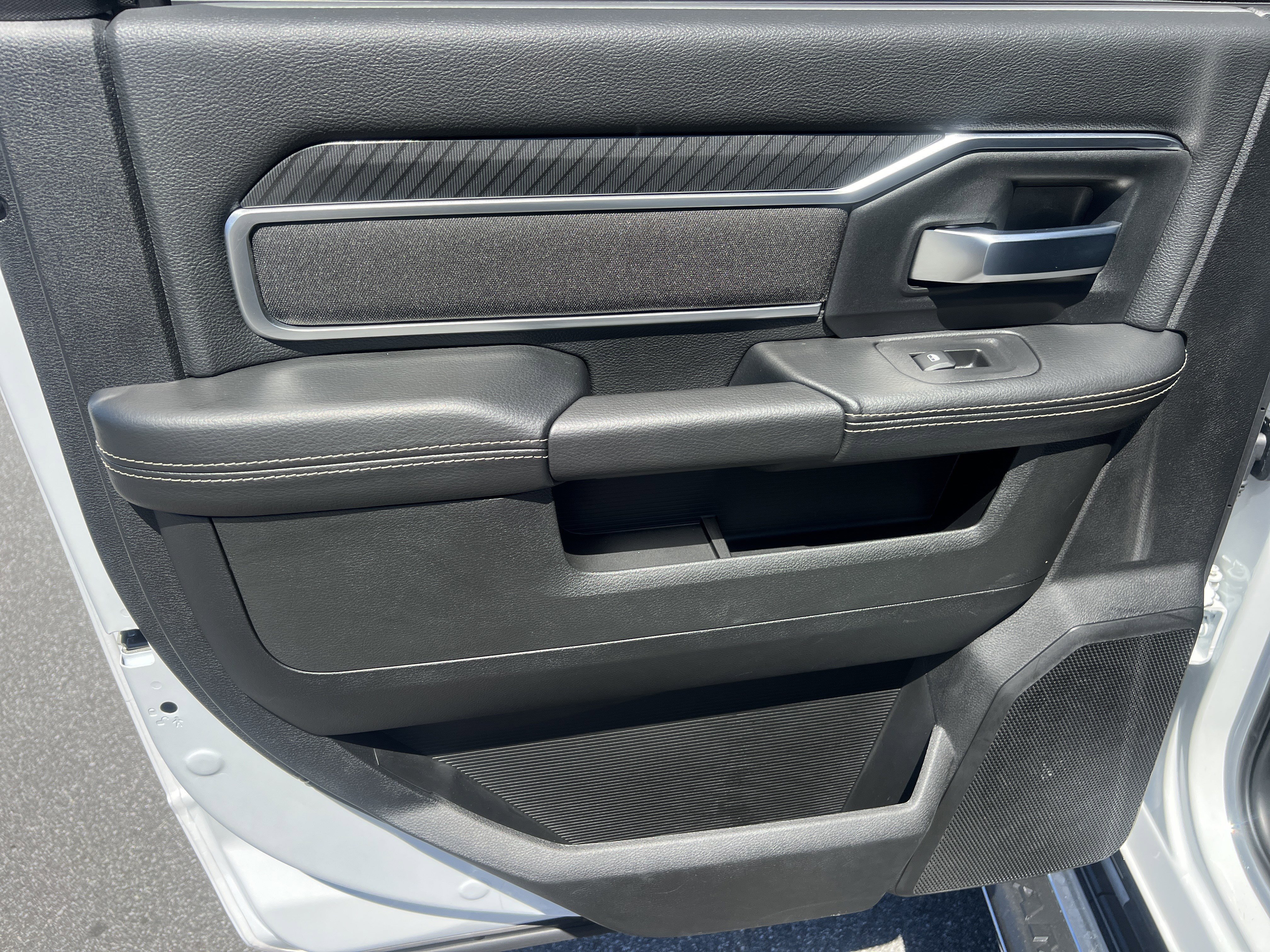 Used 2025 Bright White Clearcoat Ram Big Horn image 28