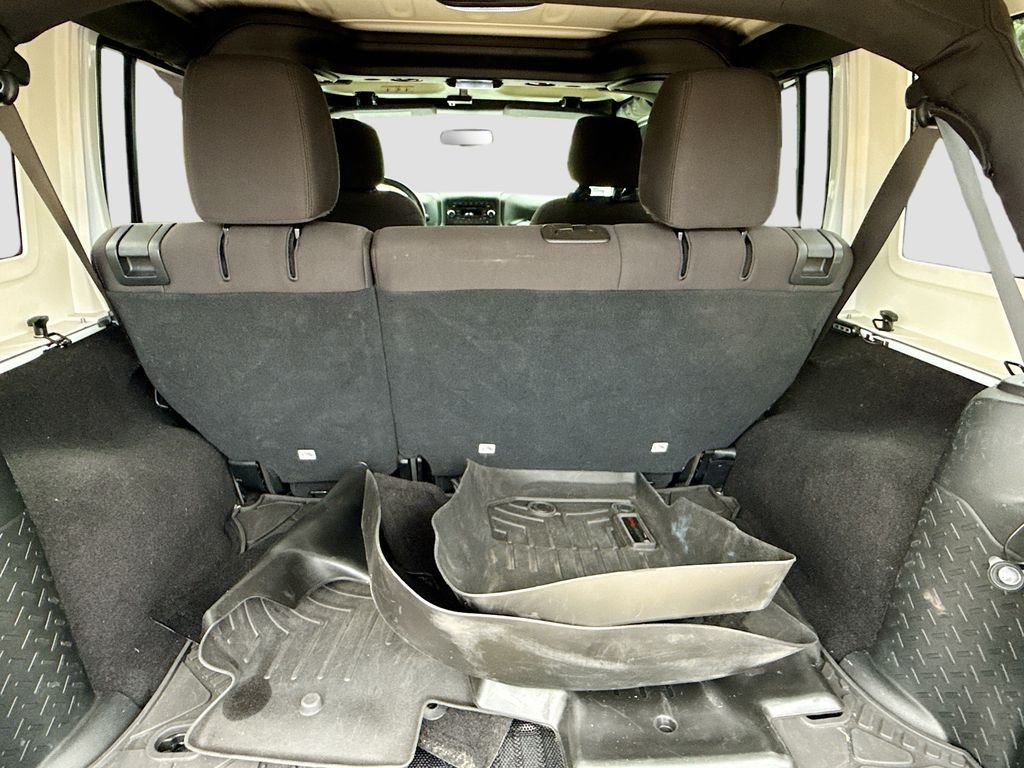 Used 2017 Bright White Clearcoat Jeep Sport image 21