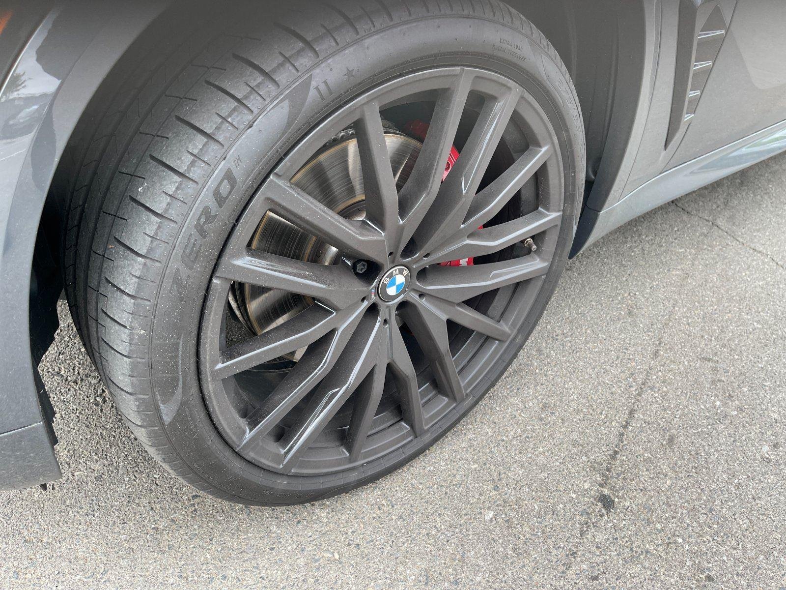 Used 2026 Dravit Grey Metallic BMW xDrive40i image 10