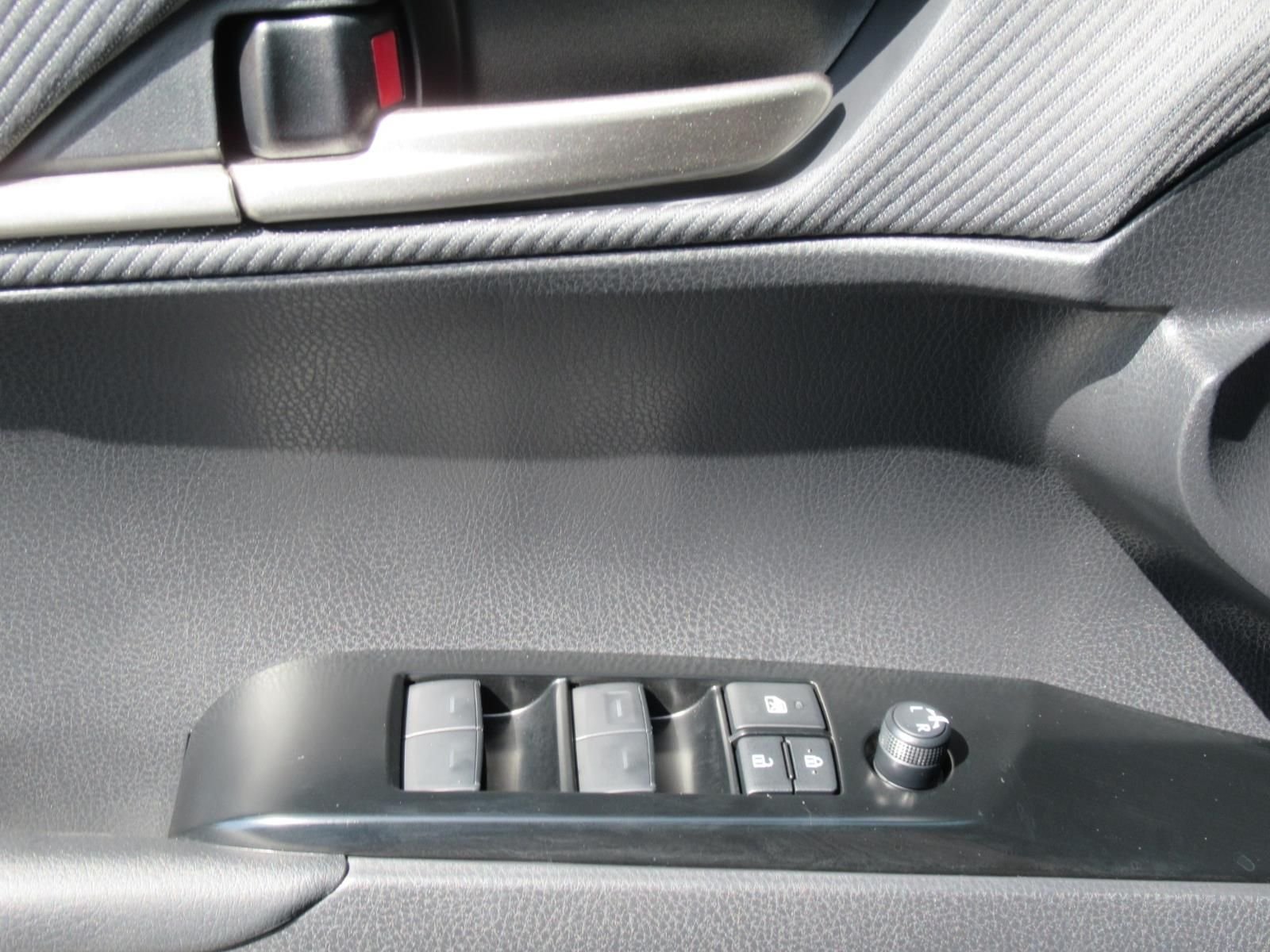 Used 2026  Toyota SE image 21