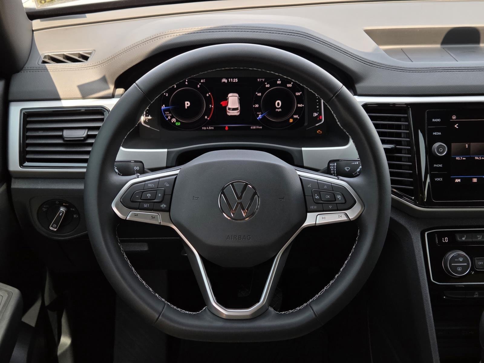 Used 2022 Deep Black Pearl Volkswagen 2.0T SE w/Technology image 15