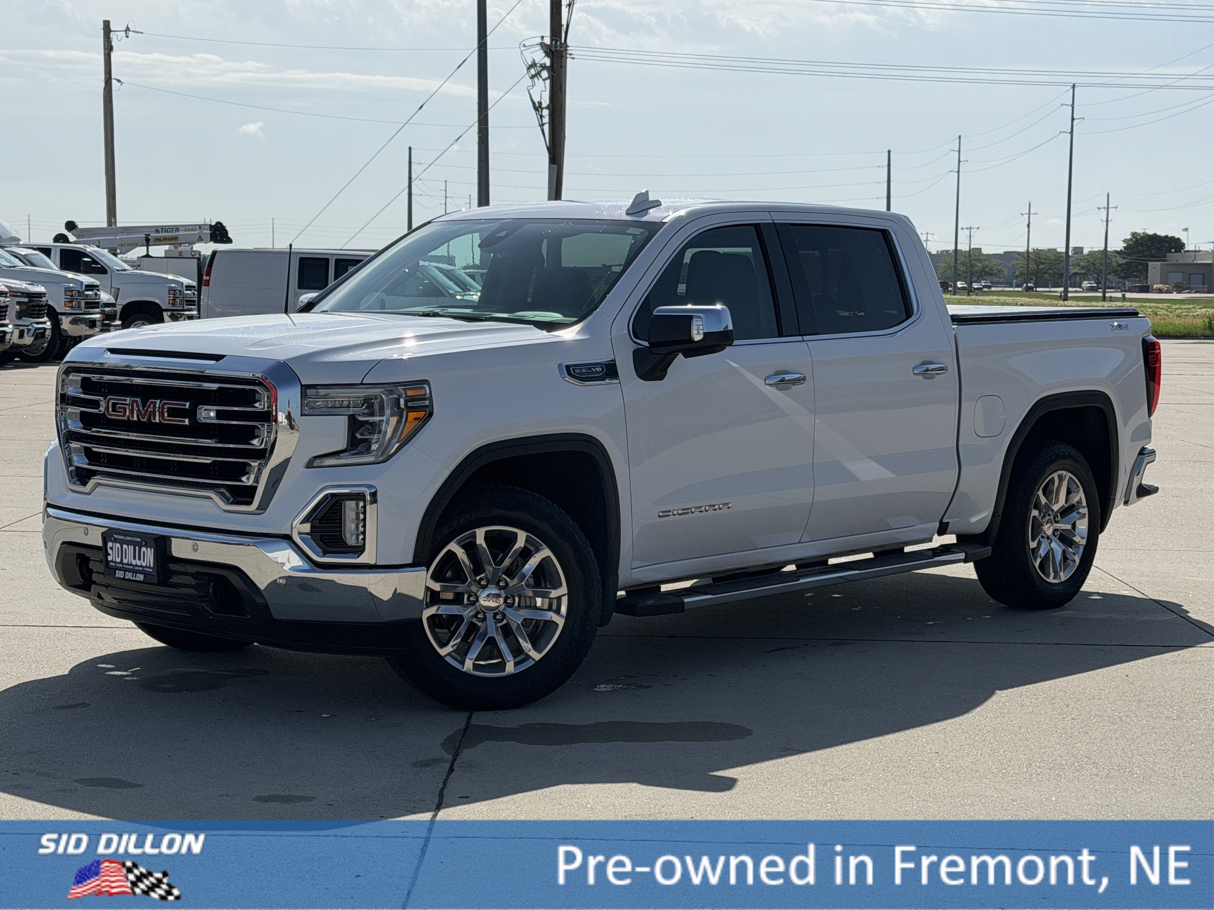 Used 2019 SUMMIT WHITE GMC SLT image 1