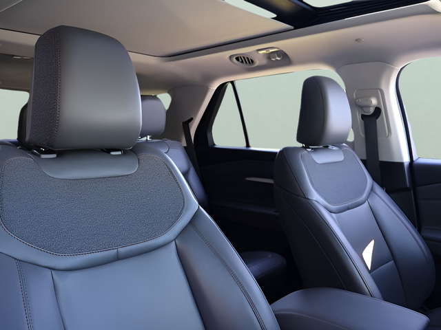 Used 2025 White Metallic Ford Active image 25